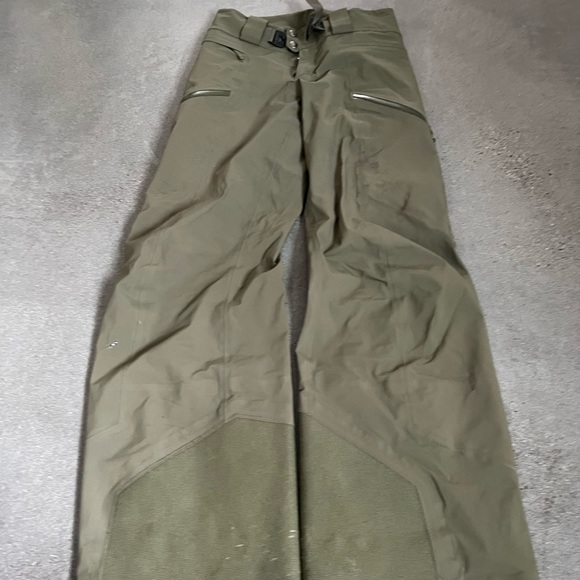 Arc'teryx Olive Green Women's Pants - Picture 2 of 7